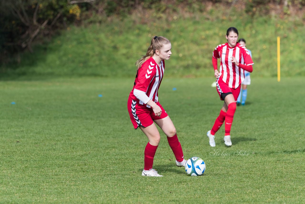 Bild 345 - wBJ TuS Tensfeld - SV Fortuna St. Juergen